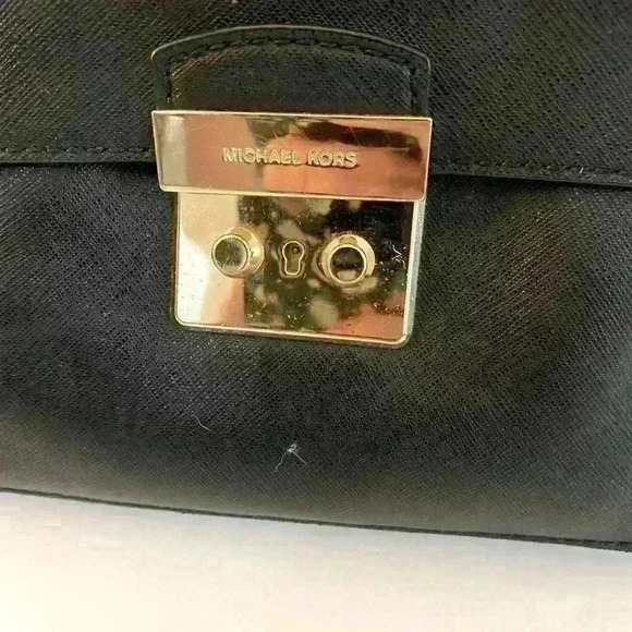 MICHAEL KORS bridgette saffiano lock key small bag black - Picture 3 of 14